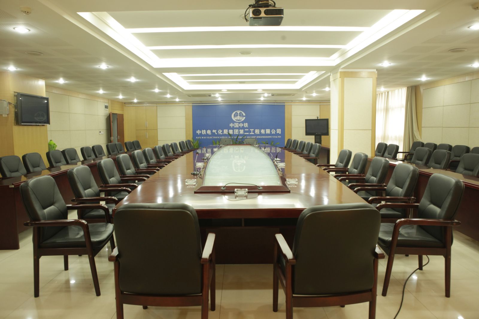美高辦公家具工程案例 會議桌椅